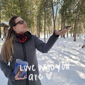 Meet your Posher, Eve